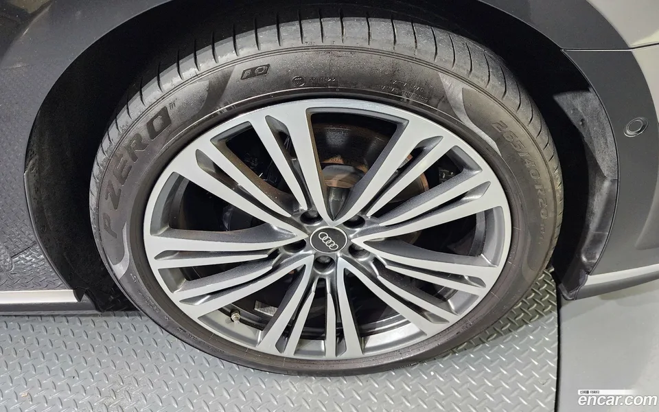 Audi A8 50 TDI 2023 — миниатюра 5