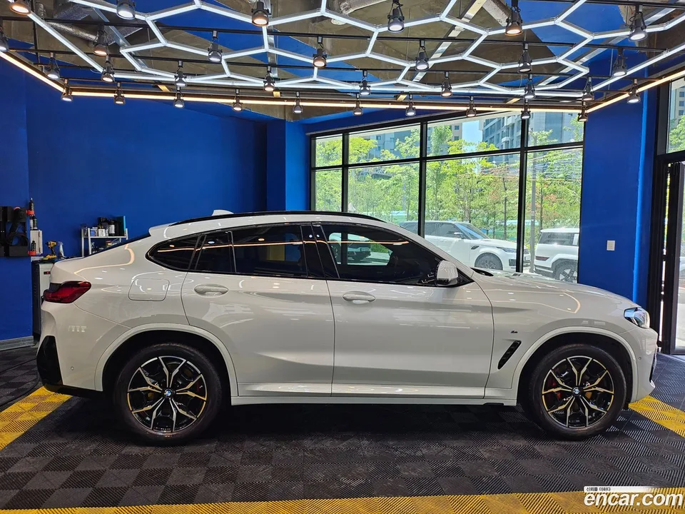 BMW X4 xDrive20i M 2023 — миниатюра 4