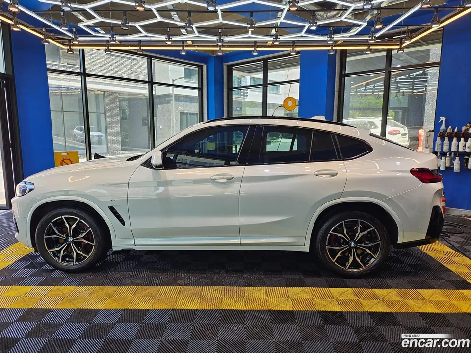 BMW X4 xDrive20i M 2023 — миниатюра 5