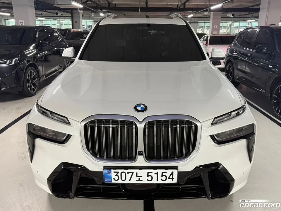 BMW X7 xDrive 40i M 6 2025 — фото 1, купить с доставкой в Москву
