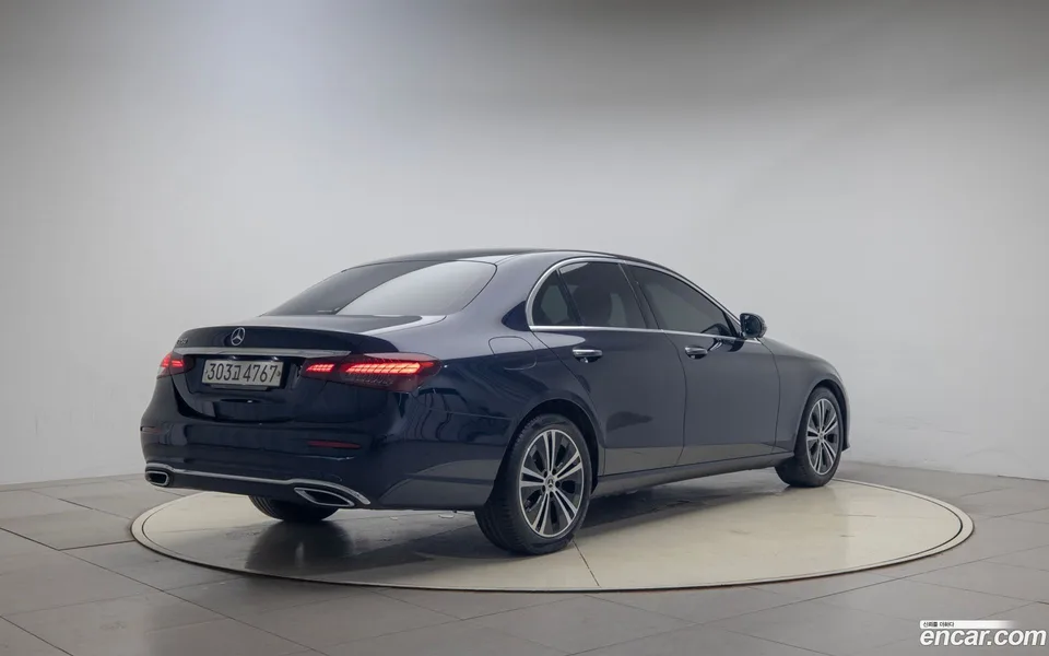 Mercedes-Benz E-Class E250 2022 — миниатюра 2