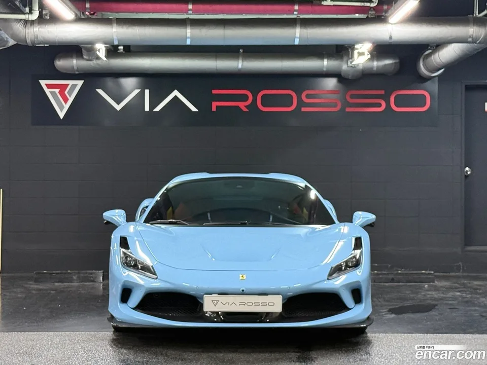 Ferrari F8 Spider 3.9 V8 2022 — фото 1, купить с доставкой в Москву