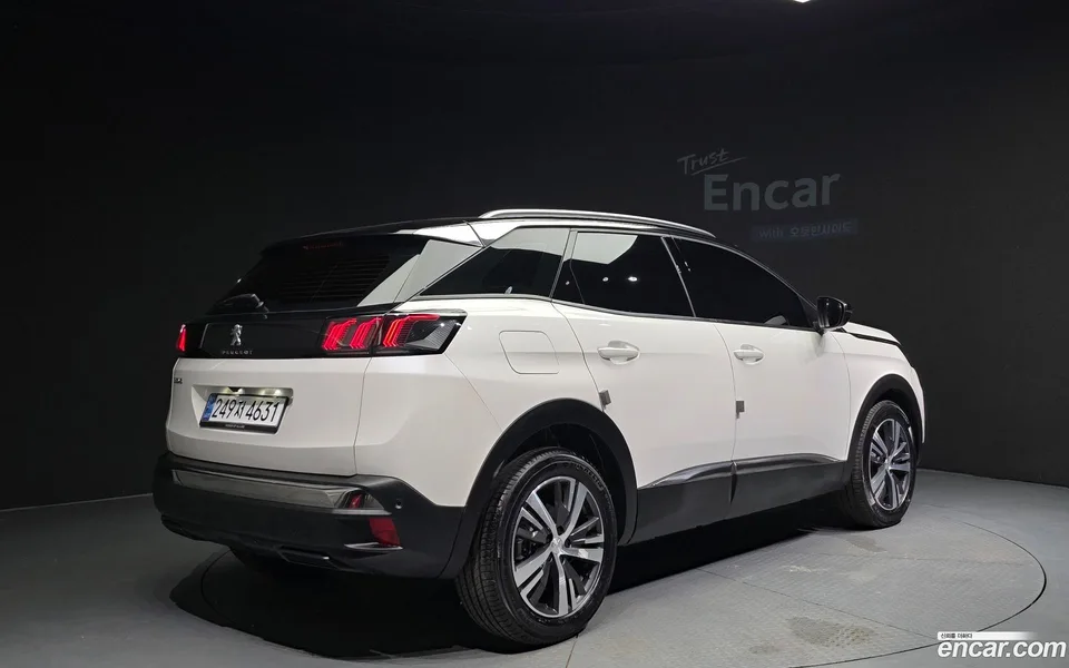Peugeot 3008 1.2 Pure Tech 2024 — миниатюра 2