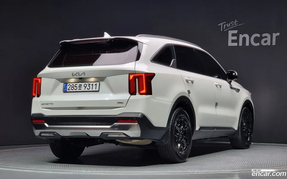 Kia Sorento HEV 1.6 2WD 2023 — миниатюра 2