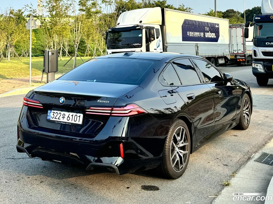 BMW 5 Series 520i M 2024 — миниатюра 3