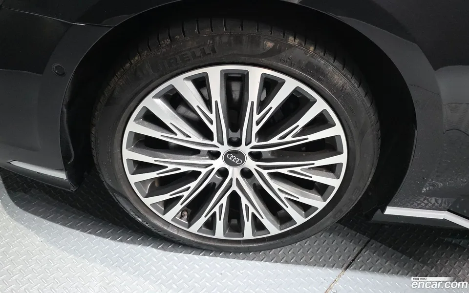 Audi A8 55 TFSI LWB 2023 — миниатюра 5