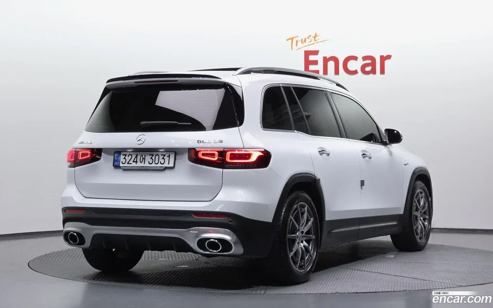 Mercedes-Benz GLB-Class AMG GLB35 4MATIC 2023 — миниатюра 2
