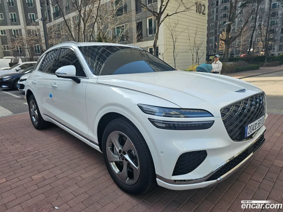 Genesis GV70 2.5T 2WD 2025 — миниатюра 2