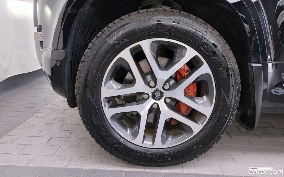 Land Rover Defender 110 P400 X 2024 — миниатюра 5
