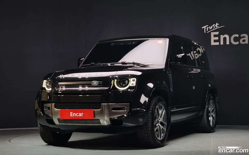 Land Rover Defender 110 P400 X 2024 — фото 1, купить с доставкой в Москву