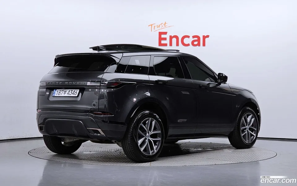 Land Rover Range Rover Evoque P250 SE 2024 — миниатюра 2