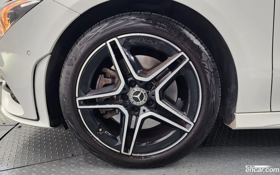 Mercedes-Benz CLA-Class CLA250 4MATIC 2023 — миниатюра 5