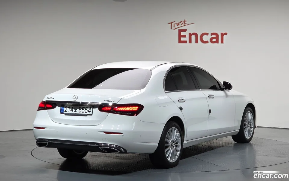 Mercedes-Benz E-Class E220d 4MATIC 2023 — миниатюра 2