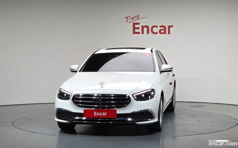 Mercedes-Benz E-Class E220d 4MATIC 2023 — миниатюра 3