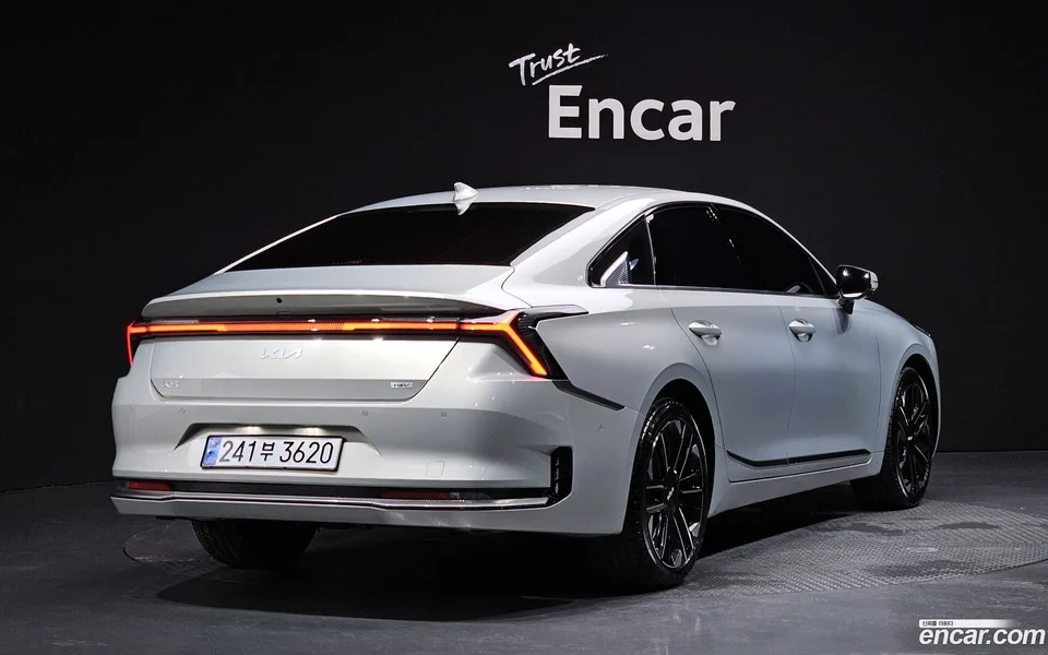 Kia K8 Hybrid 2025 — миниатюра 2
