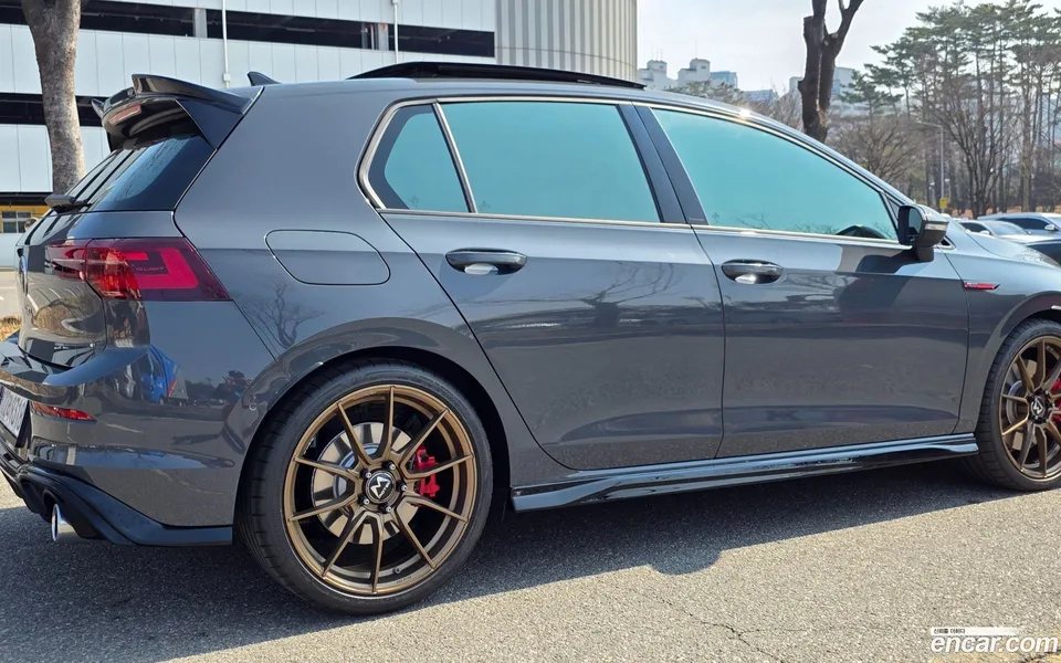 Volkswagen Golf 2.0 GTI 2023 — миниатюра 4