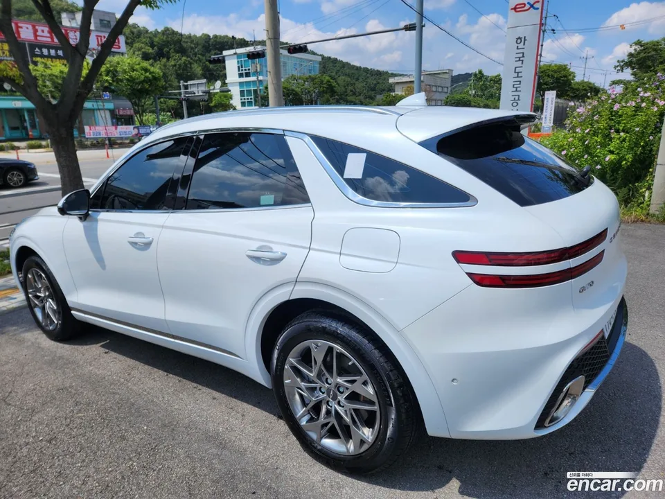 Genesis GV70 2.5T AWD 2024 — миниатюра 2