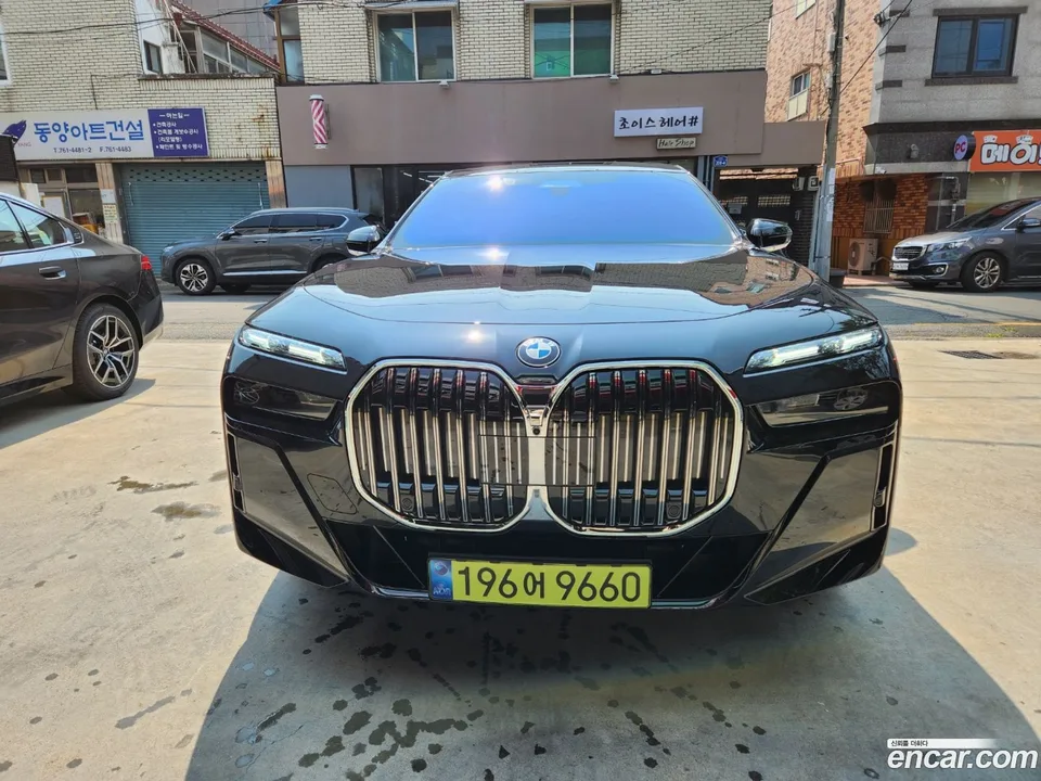 BMW 7 Series 740d xDrive M 2025 — фото 1, купить с доставкой в Москву