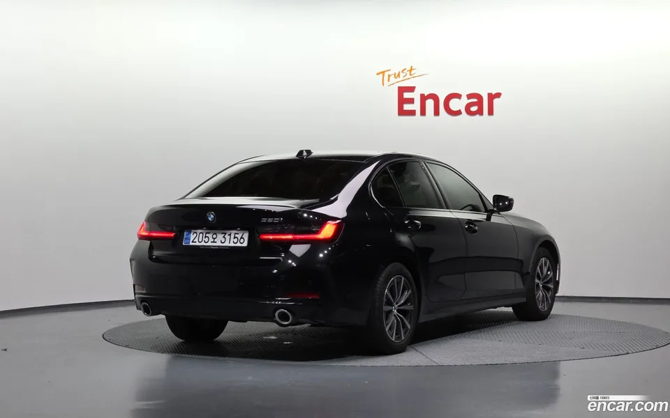 BMW 3 Series 320i 2024 — миниатюра 2