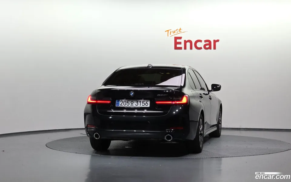 BMW 3 Series 320i 2024 — миниатюра 4