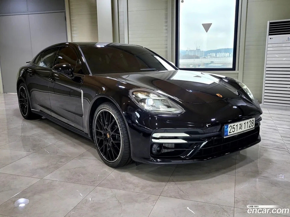 Porsche Panamera (971) 2.9 AWD 2022 — фото 1, купить с доставкой в Москву