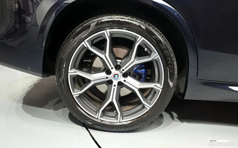BMW X5 xDrive 30d M 2023 — миниатюра 5