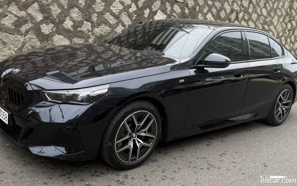 BMW 5 Series 520i M 2025 — миниатюра 4
