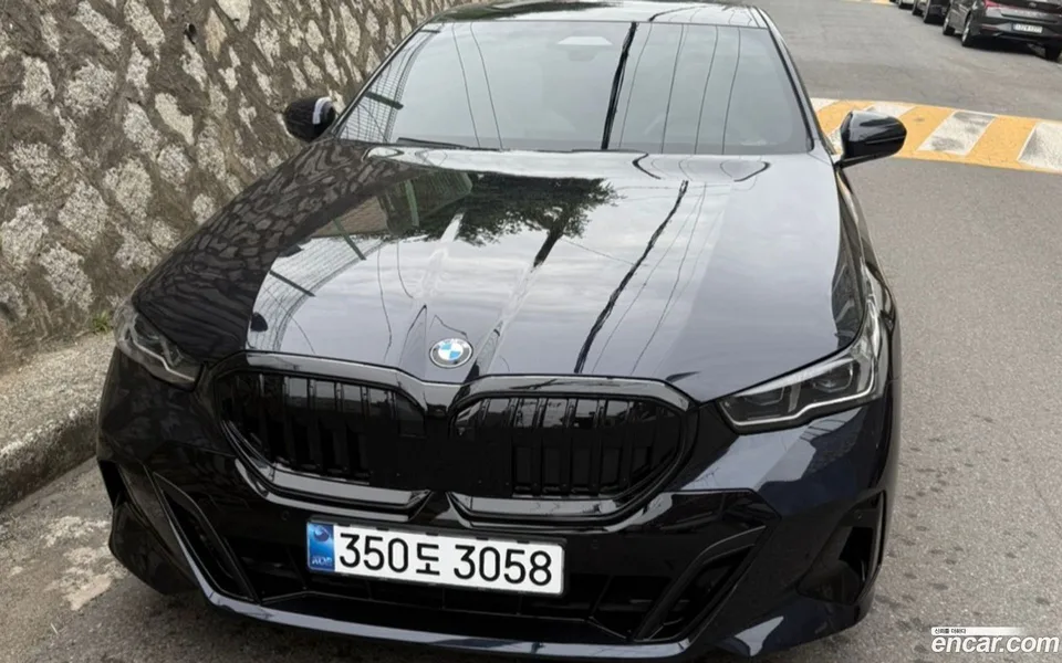 BMW 5 Series 520i M 2025 — миниатюра 5