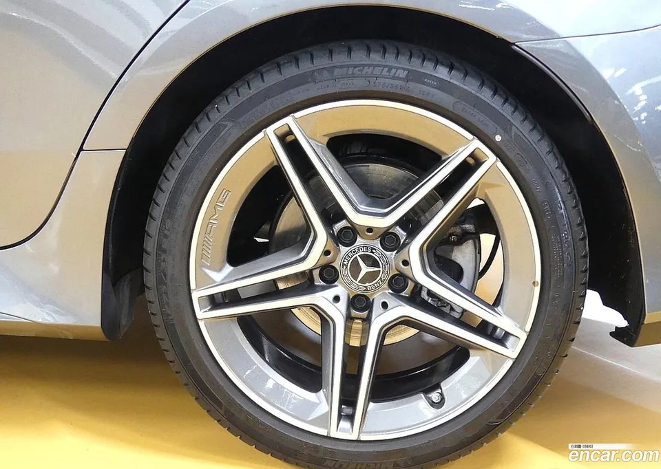 Mercedes-Benz CLS-Class CLS300d 4MATIC 2023 — миниатюра 5
