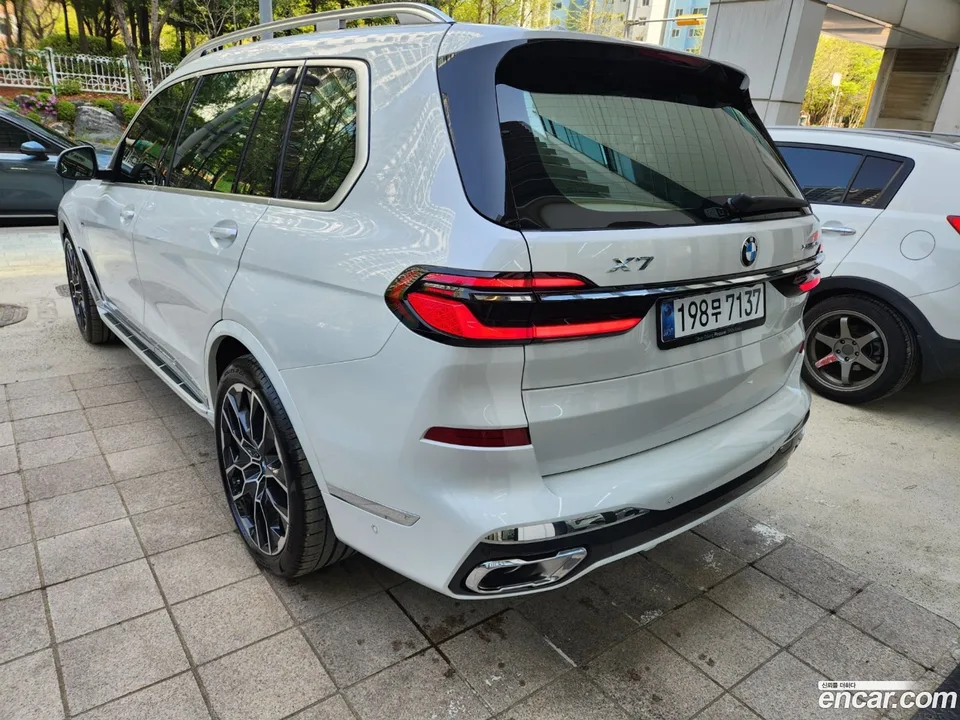 BMW X7 xDrive 40i M 6 2025 — миниатюра 2