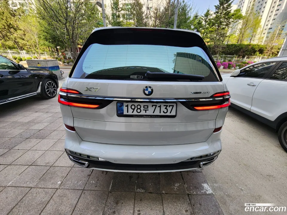 BMW X7 xDrive 40i M 6 2025 — миниатюра 4