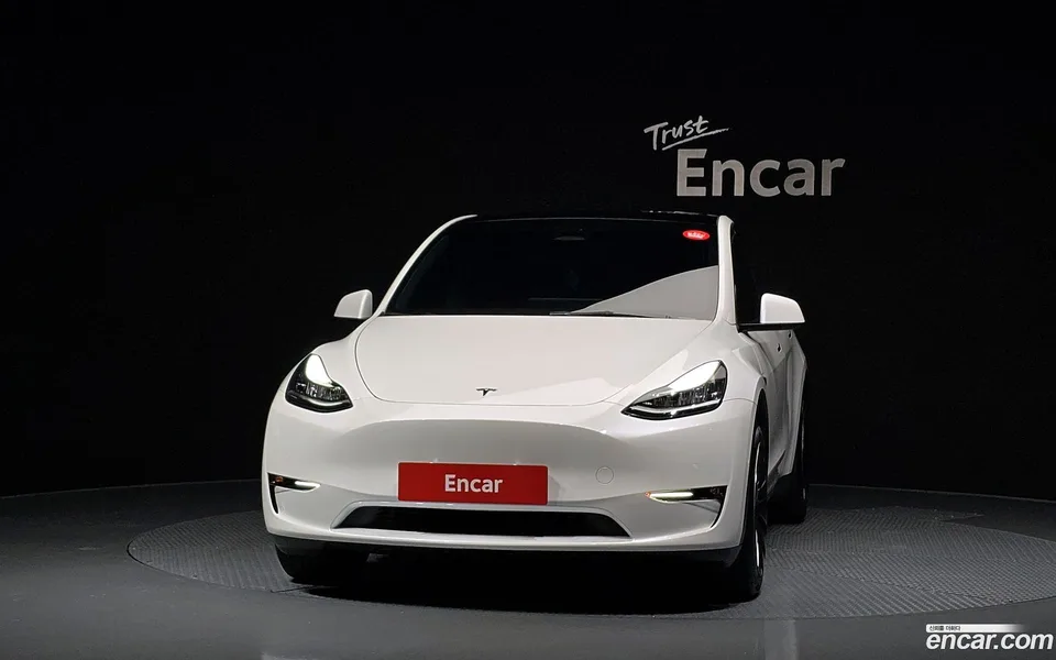 Tesla Model Y AWD 2022 — миниатюра 3