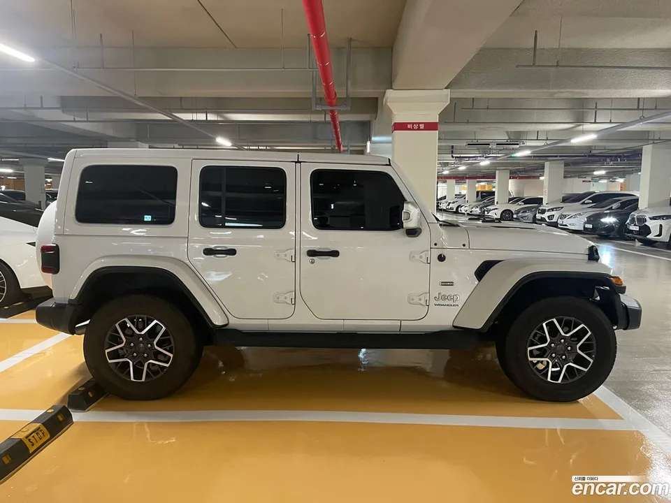 Jeep Wrangler 2.0 4 4xe 2023 — миниатюра 5