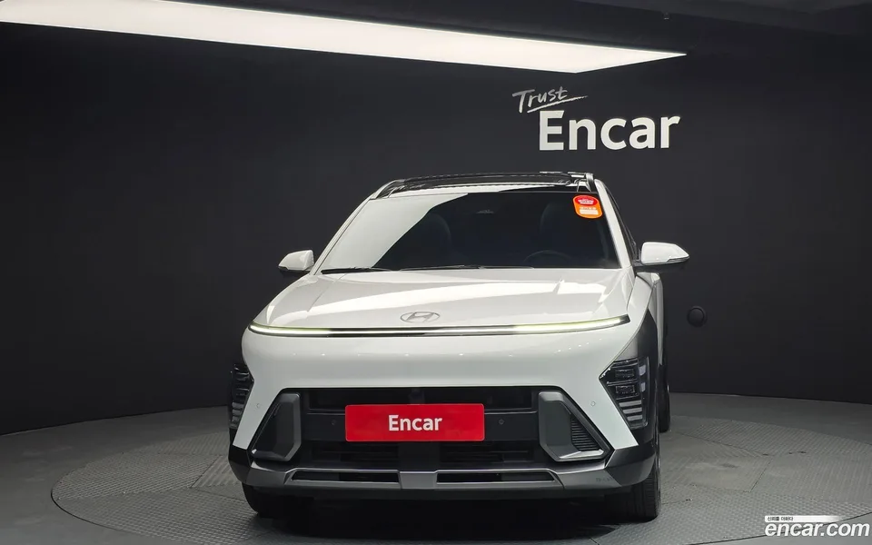 Hyundai Kona 1.6 4WD 2023 — миниатюра 3