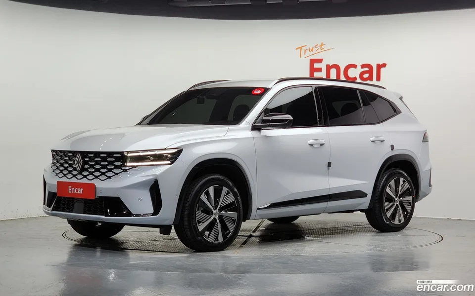 Renault Samsung Grand Koleos 1.5 E-TECH 2WD 2025 — фото 1, купить с доставкой в Москву