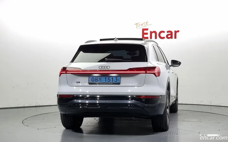 Audi Q8 e-tron 55 2024 — миниатюра 4
