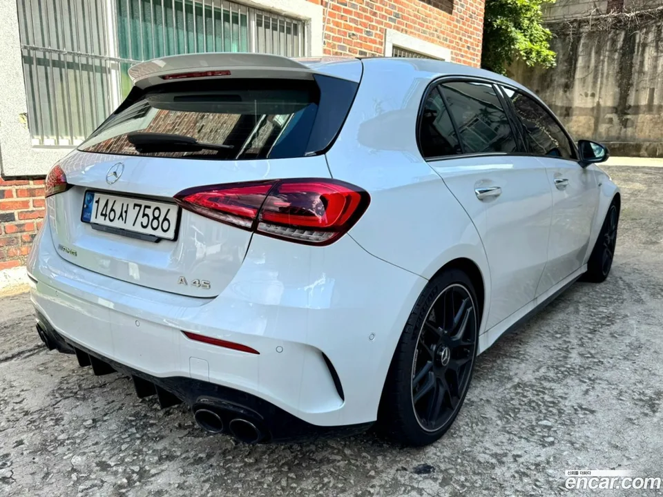 Mercedes-Benz A-Class AMG A45 4MATIC+ 2023 — миниатюра 4