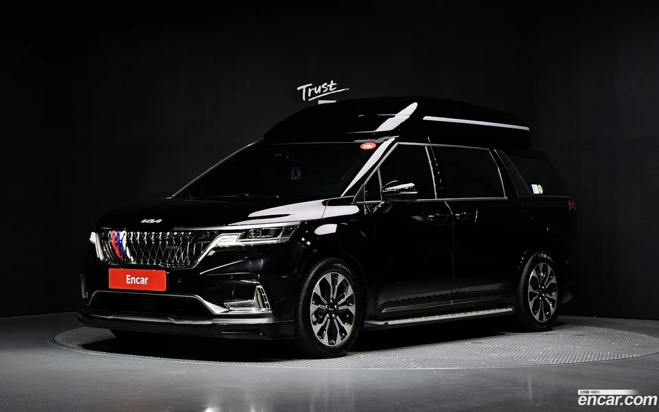 Kia Carnival 9 () 2023 — фото 1, купить с доставкой в Москву
