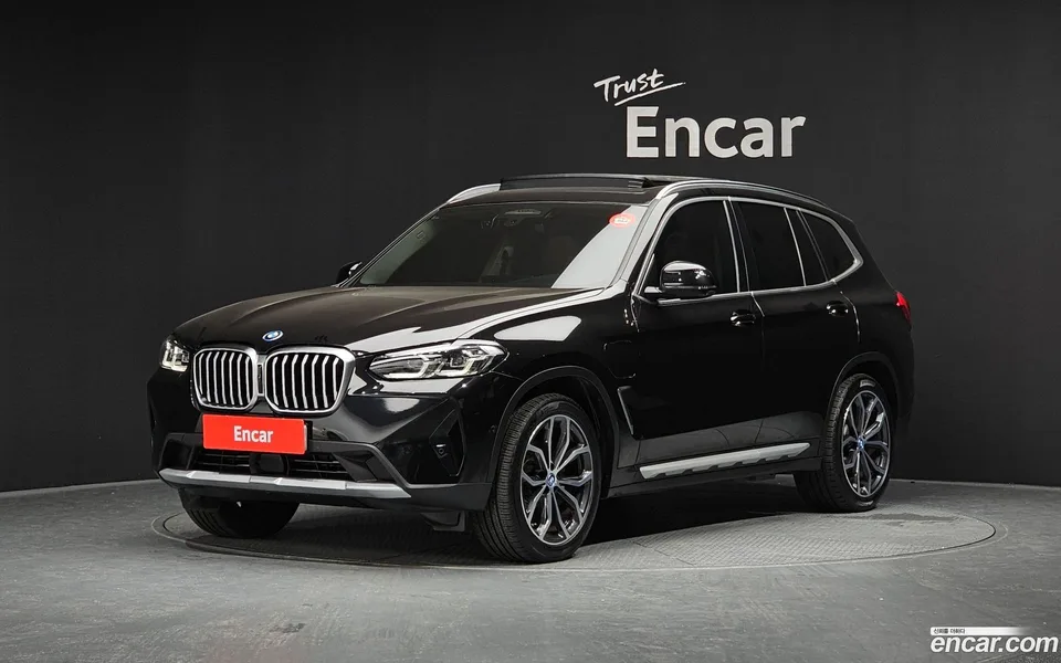 BMW X3 xDrive 30e 2023 — фото 1, купить с доставкой в Москву