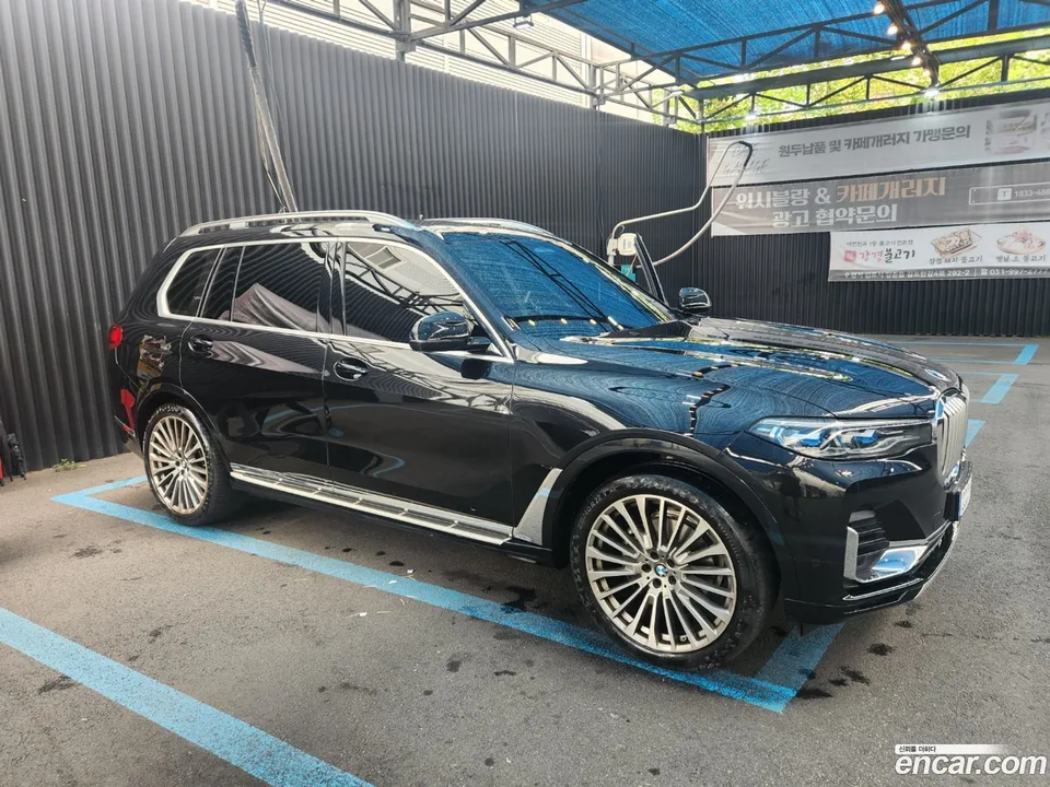BMW X7 xDrive 40i 7 2022 — миниатюра 3