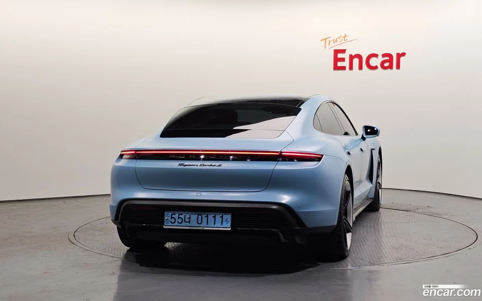 Porsche Taycan S 2023 — миниатюра 4