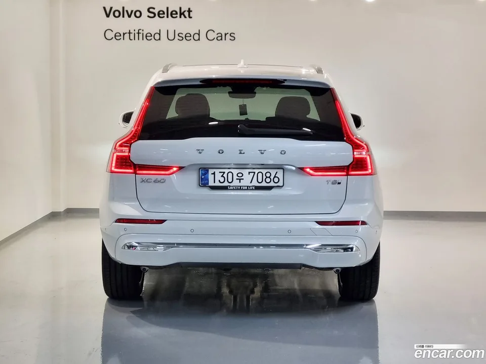 Volvo XC60 T8 2025 — миниатюра 4