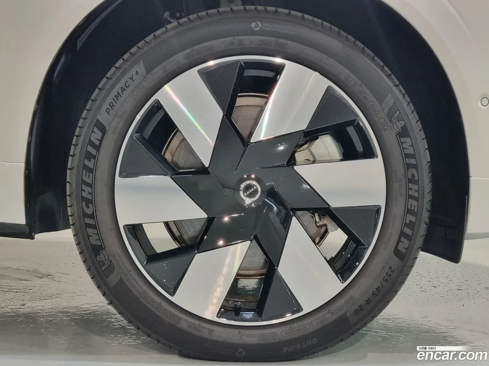 Volvo XC60 T8 2025 — миниатюра 5