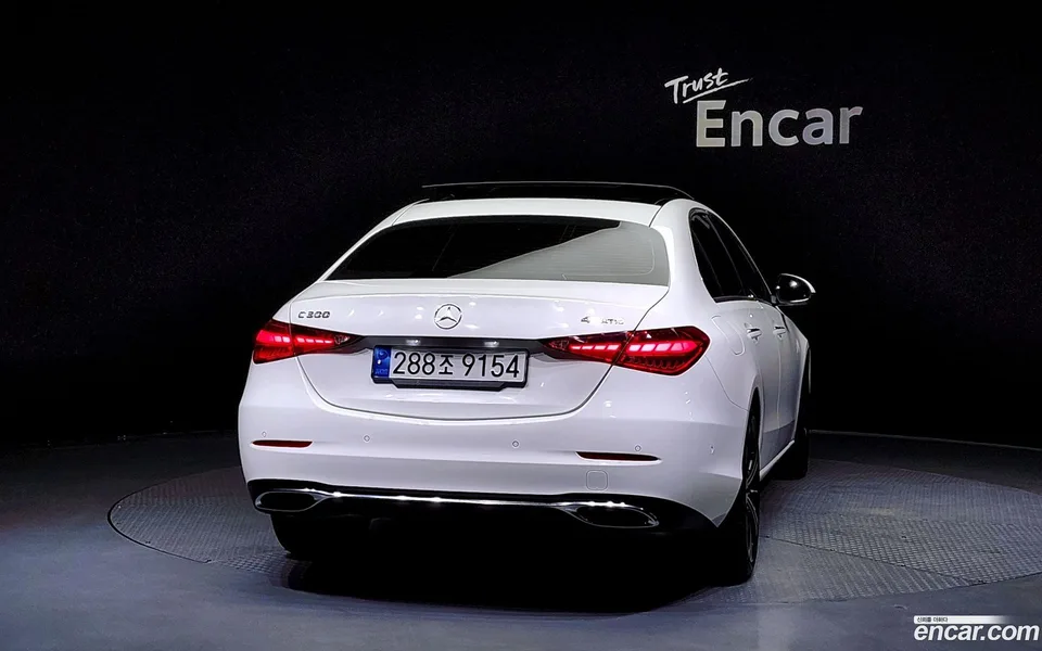 Mercedes-Benz C-Class C300 4MATIC 2023 — миниатюра 4