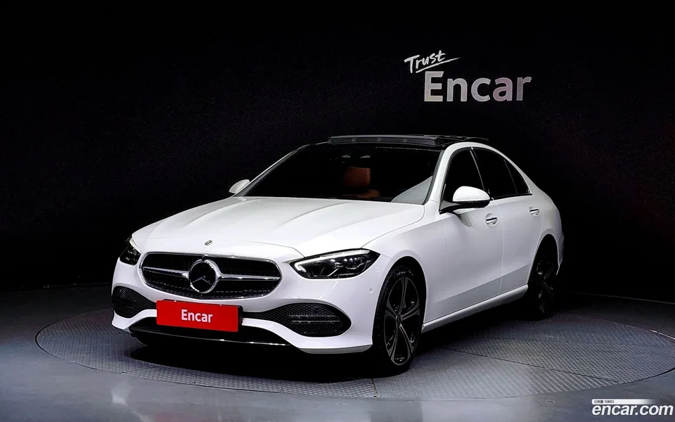 Mercedes-Benz C-Class C300 4MATIC 2023 — фото 1, купить с доставкой в Москву