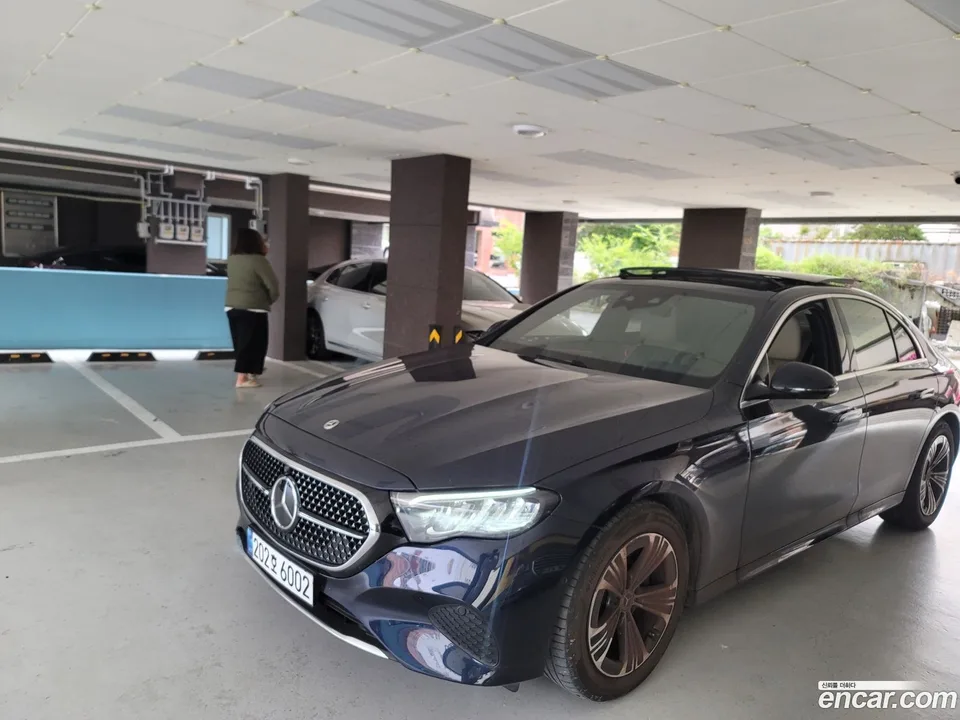 Mercedes-Benz E-Class E200 2024 — миниатюра 2