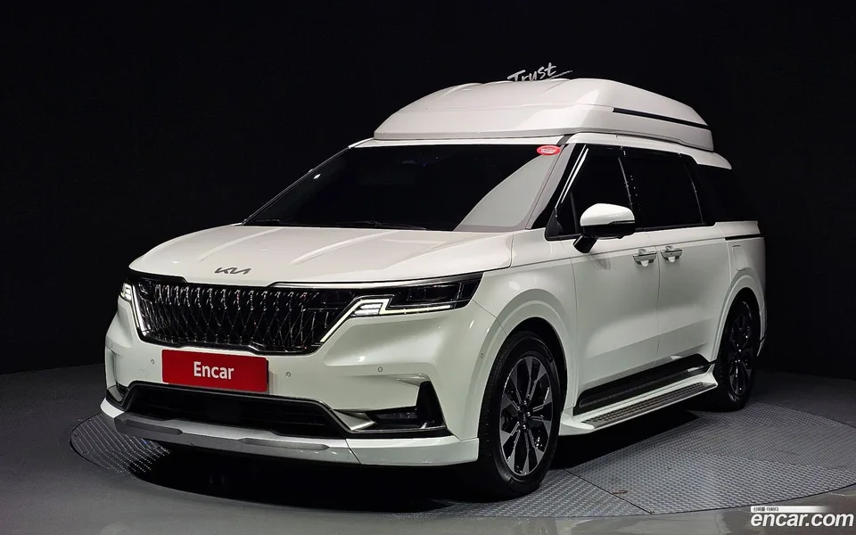 Kia Carnival 7 2022 — фото 1, купить с доставкой в Москву