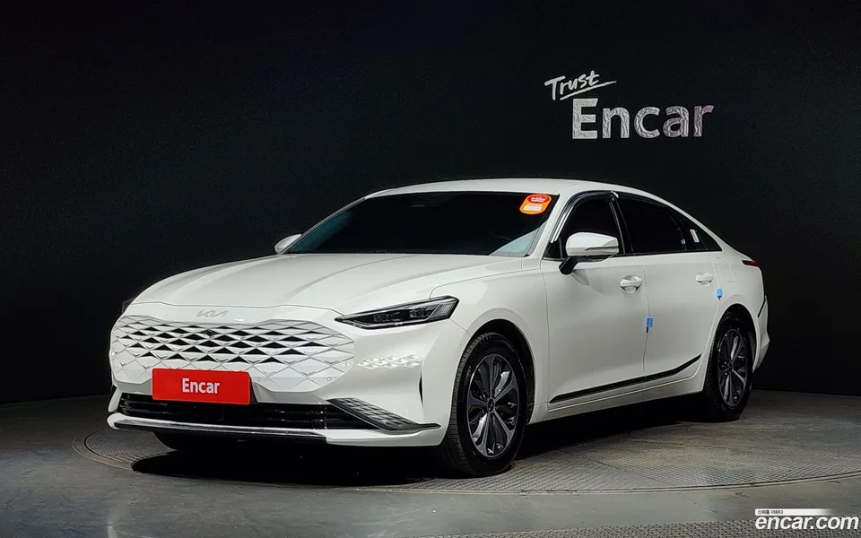 Kia K8 Hybrid 2023 — фото 1, купить с доставкой в Москву