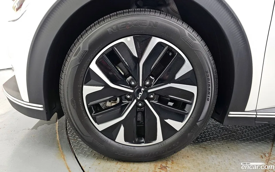 Kia EV6 2022 — миниатюра 5