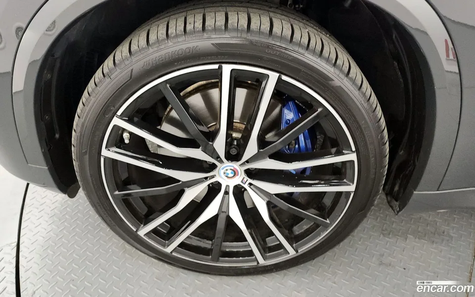 BMW X5 xDrive 40d M 2023 — миниатюра 5